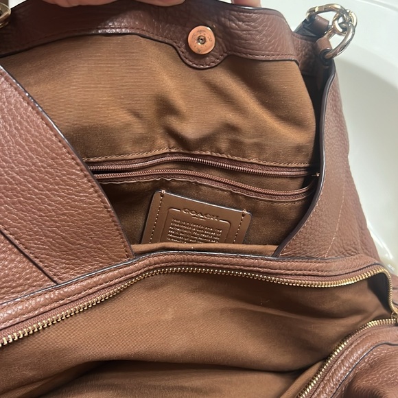Coach shoulder bag in brown peebled leather - Picture 10 of 13